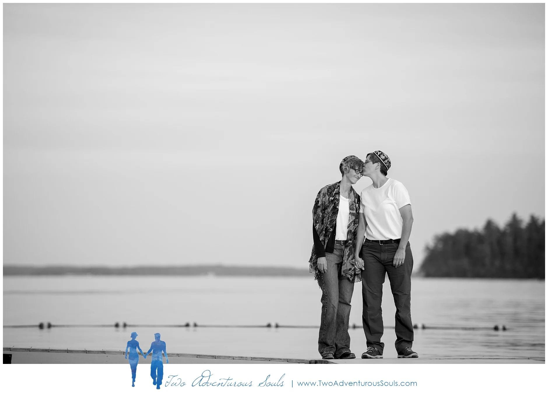 090217-Mindy-Karen-sneaks-79_WEB-Maine-Wedding-and-Portrait-Photographer.jpg