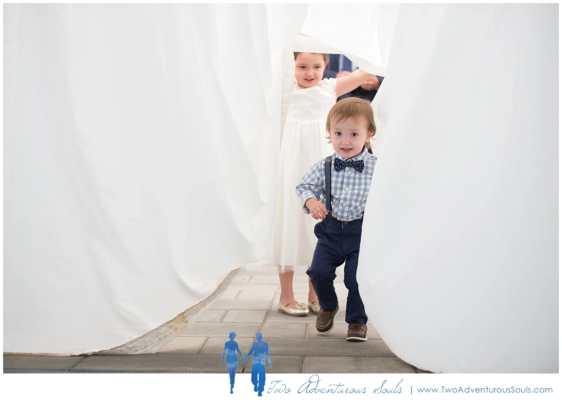 Inn-on-Peaks-Island-Wedding-Maine-Wedding-Photographers_0017.jpg