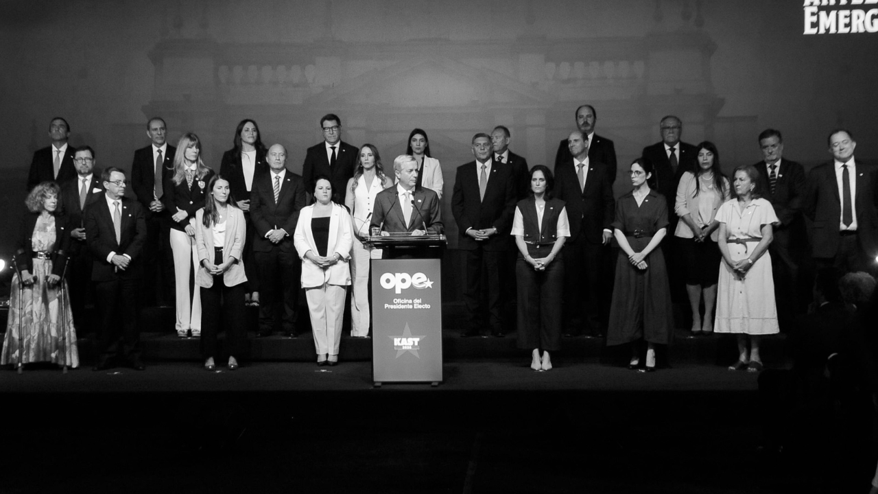 Huneeus y Stewart analizan la contingencia nacional