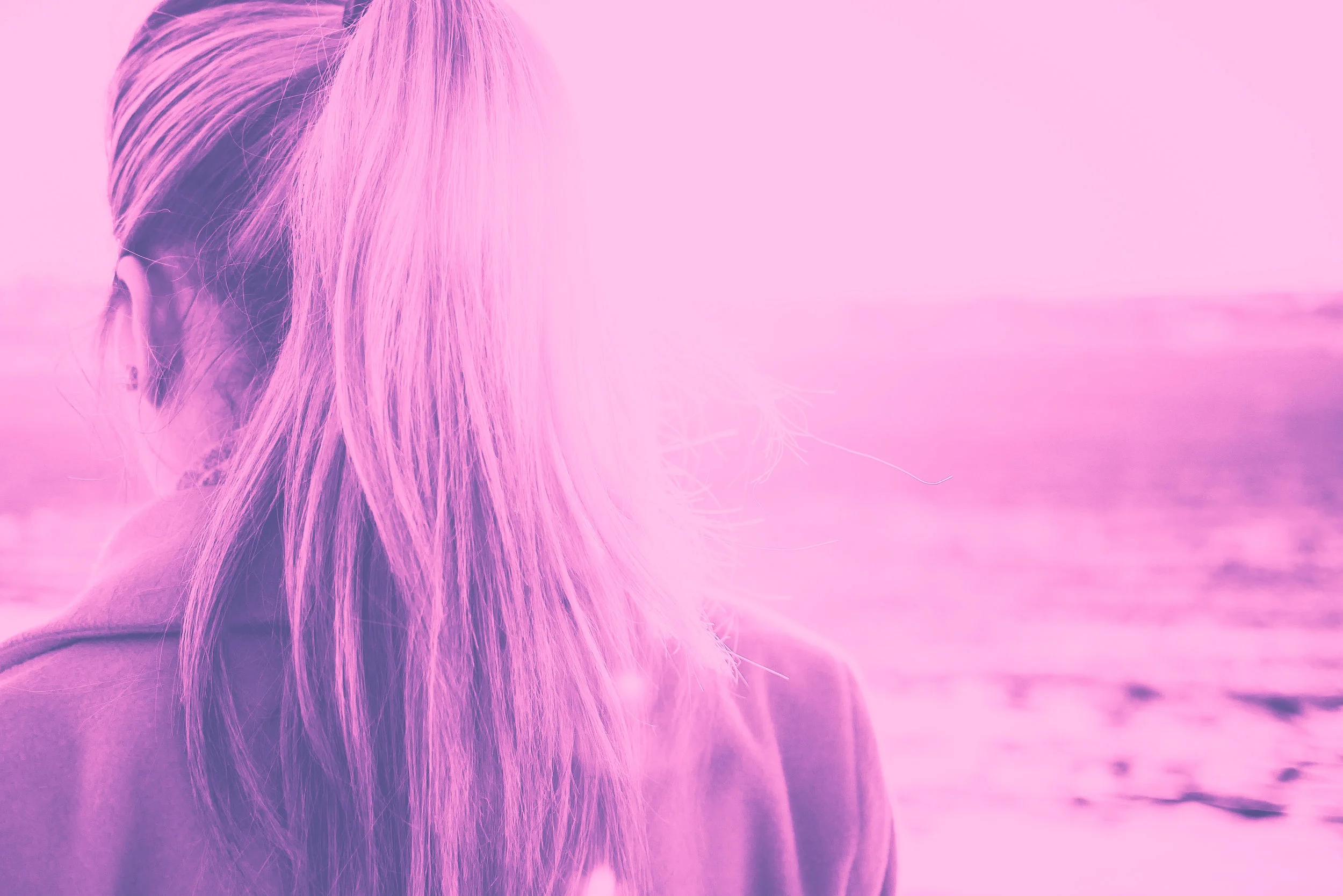 girl-turned-back-violet-duotone-picjumbo-com.jpg