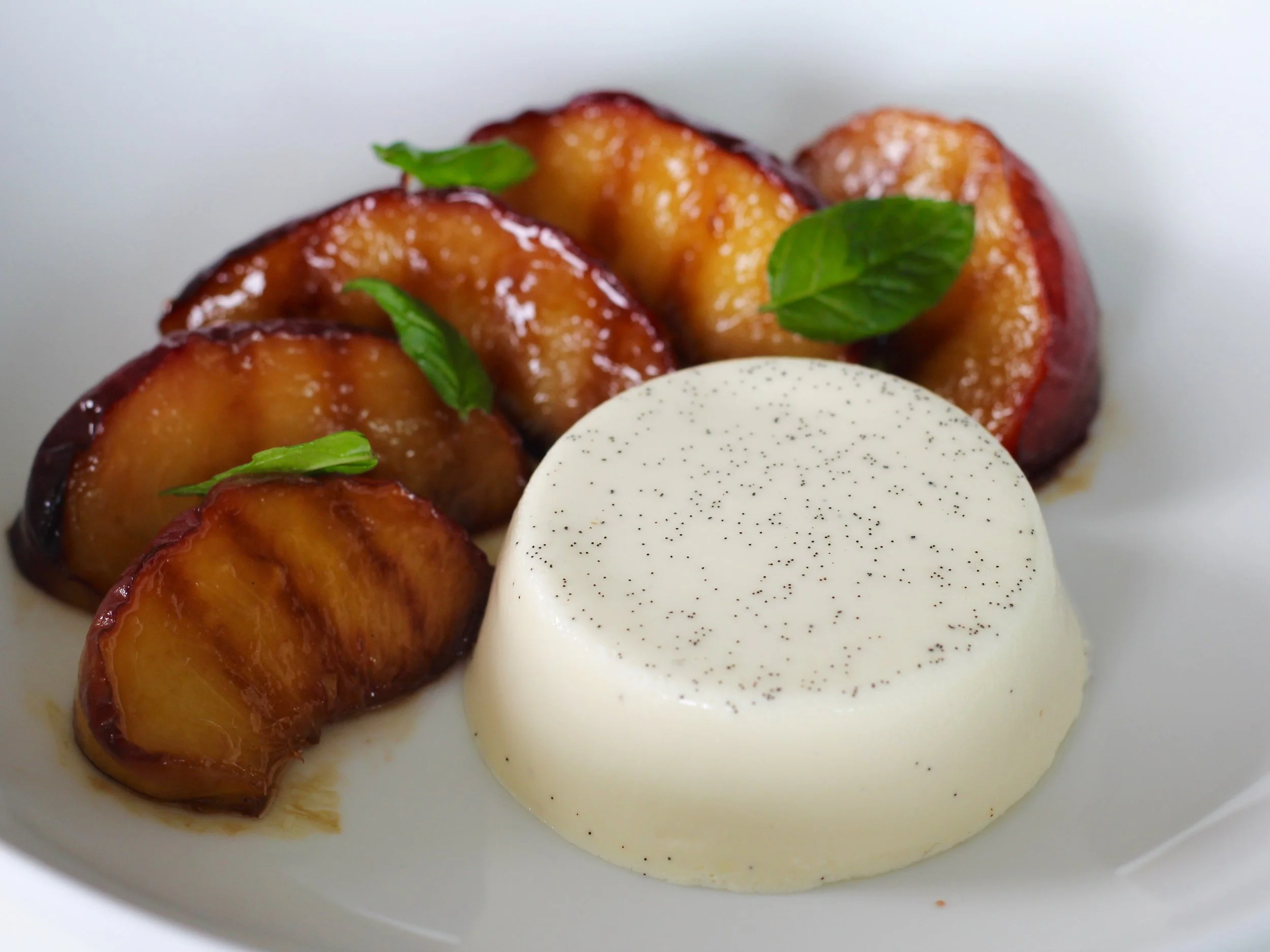 Vanilla panna cotta with grilled peaches — Julia Eats Italy