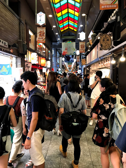 Nishiki Market 1.jpg