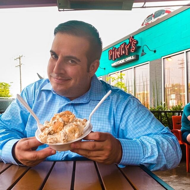 We&rsquo;re just saying, banana pudding for breakfast never hurt anyone. 🍌 Stop by our friends @pinkyswestsidegrill and dine in or grab some amazing comfort food to go. ⠀
.⠀
.⠀
.⠀
#clteats #cltfoodie #charlottenc #papersupply #restaurantsupply #rest