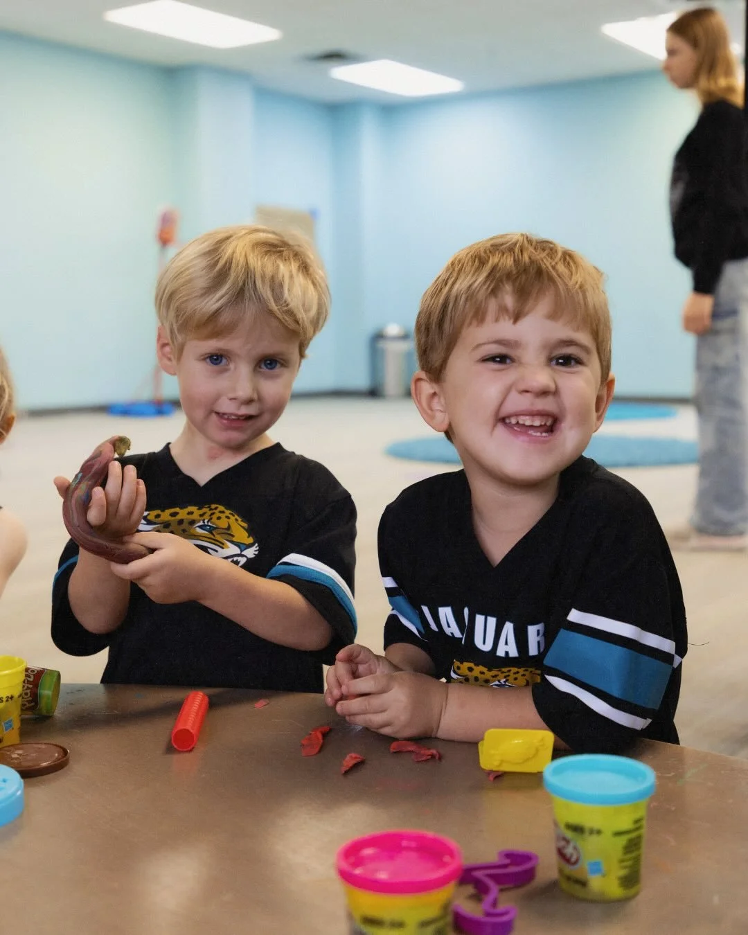 Happy Monday BeachKids. This week at church we learned that we can pray to God and He hears us! Tonight at dinner, talk about what you&rsquo;re praying for as a family.