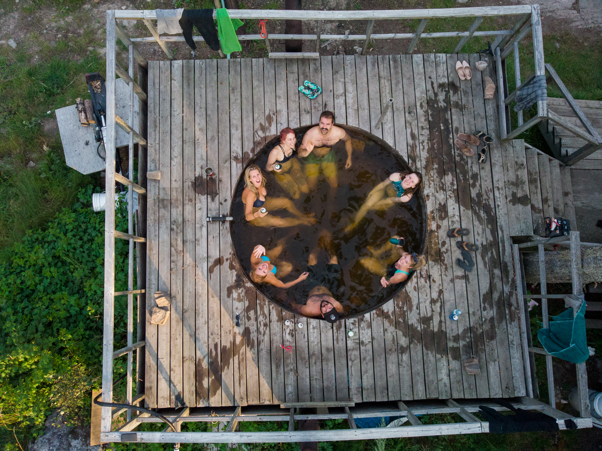 Gallery-Triveet-hot-tub-from-above.jpg