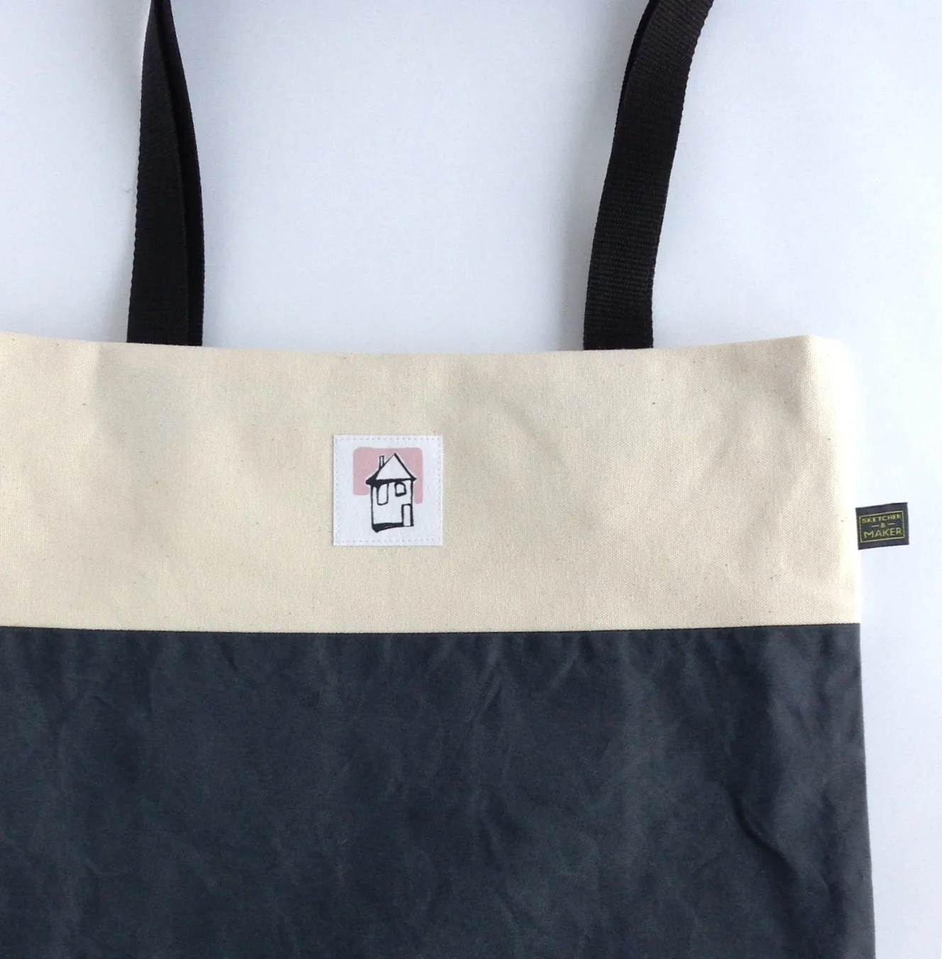 Tote bag - grey detail.jpg