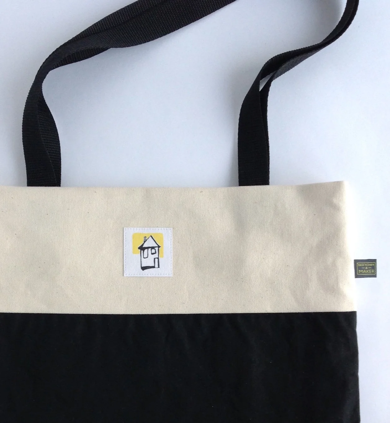 Tote bag - black detail.jpg