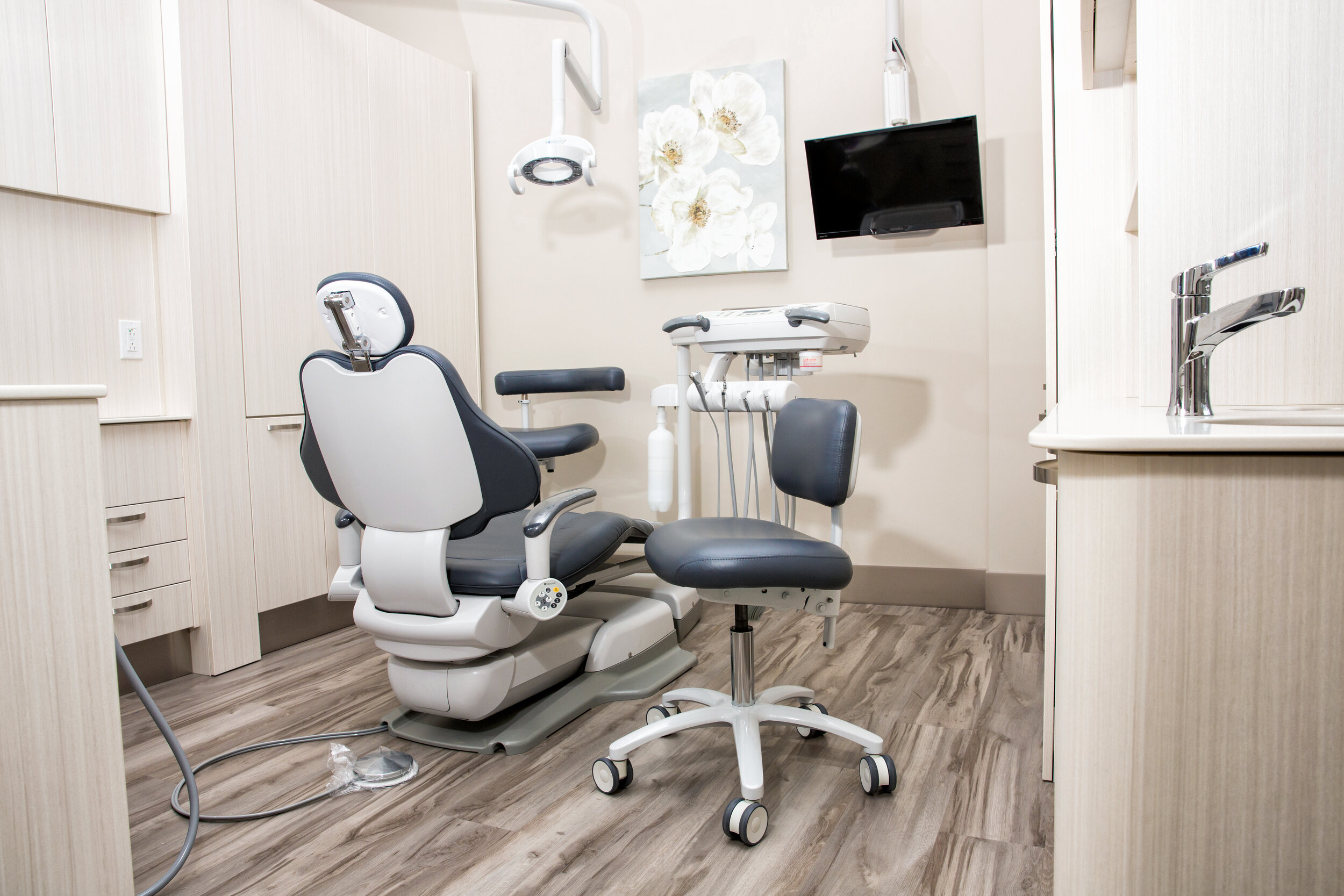 Langley Surrey Cloverdale Dentist - Dental Office Dr. Kaderi
