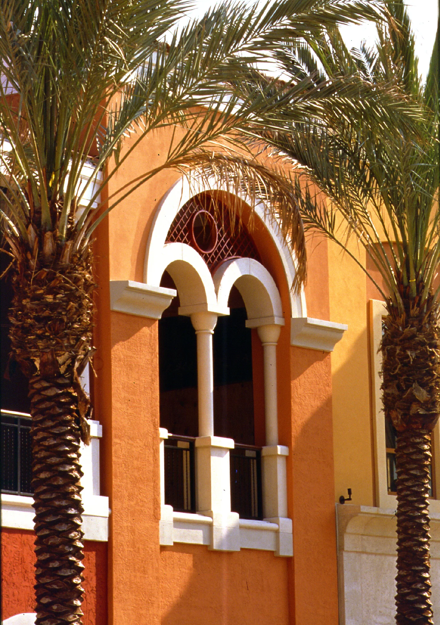 Fountain Plaza 2.jpg