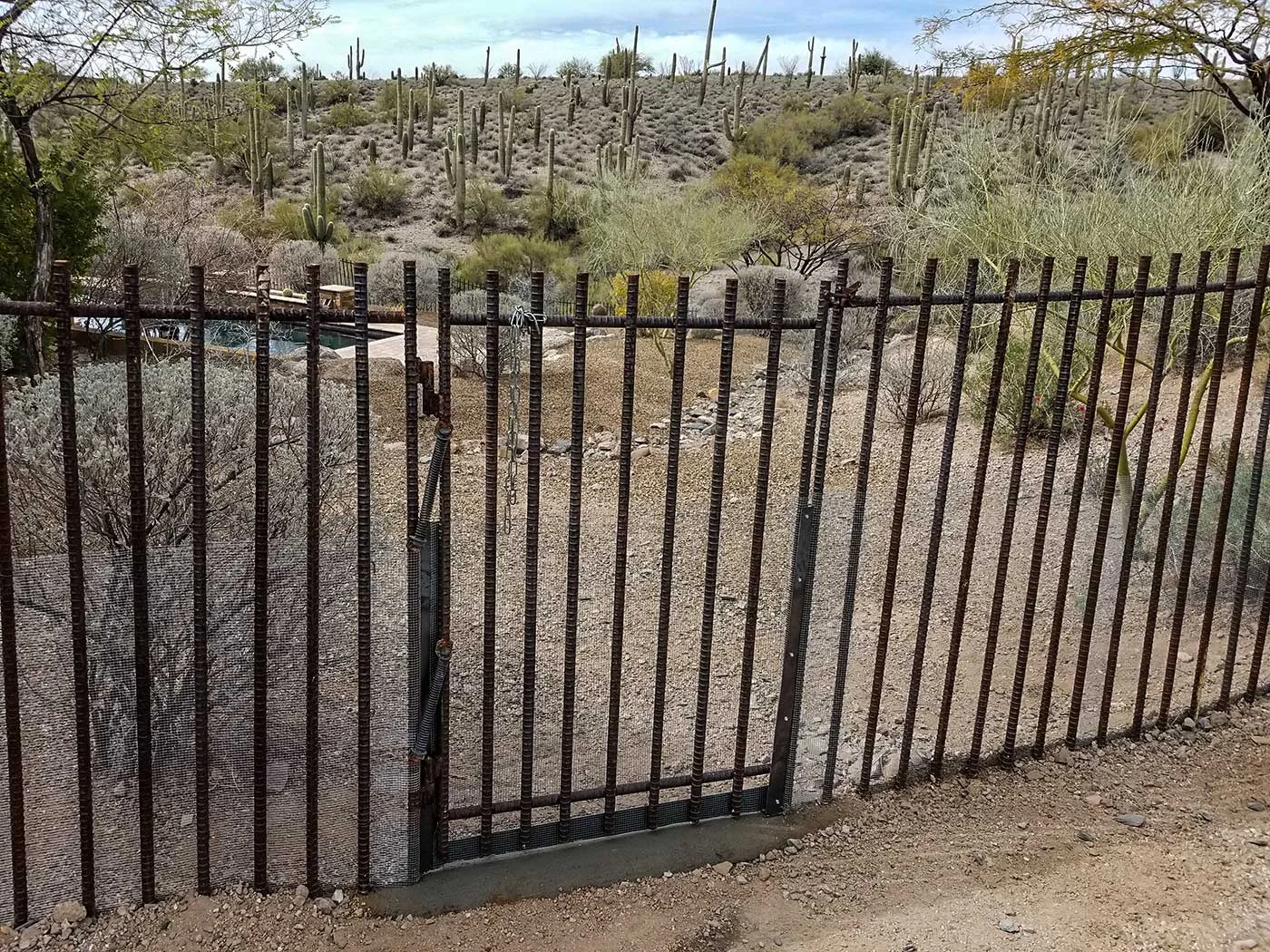 snake-fence-gate-39.jpg
