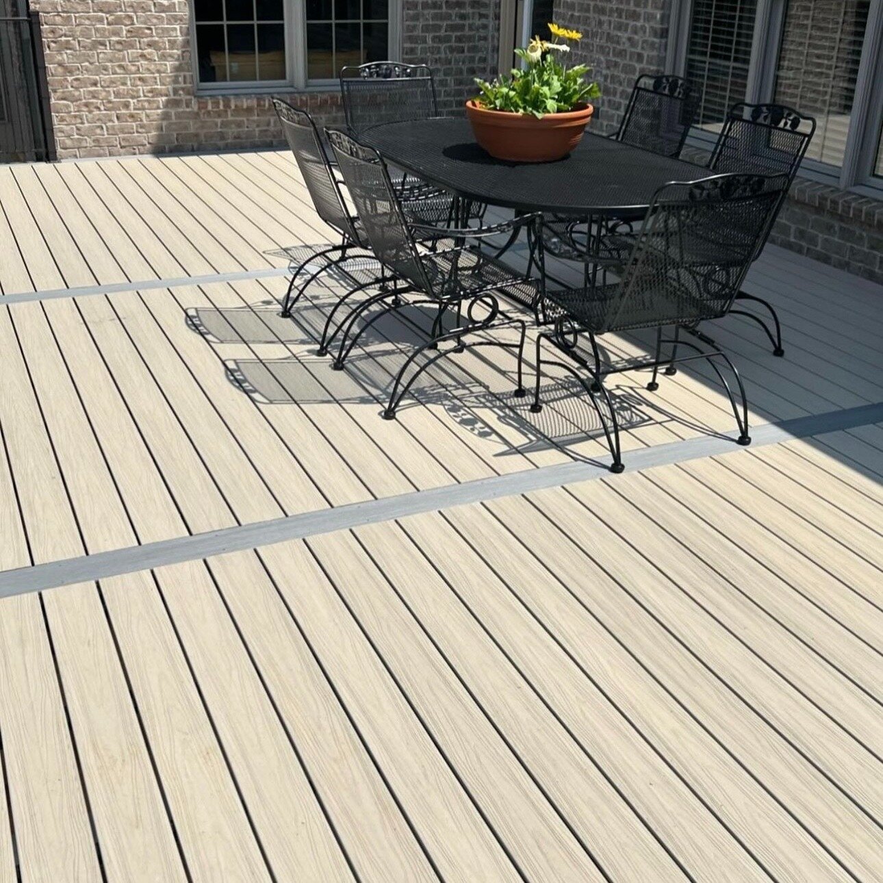 Experience the convenience of composite decking with Sylvanix Outdoor Products!

Interested to learn more? 
Take a look at our website for information, resources, and inspiration for your next project!👇

https://sylvanix.com

#sylvanixspaces #SandDu