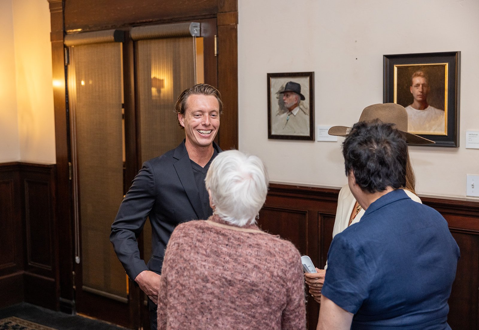 Artist Derek Harrison with Guests_622A2098_websize.jpg