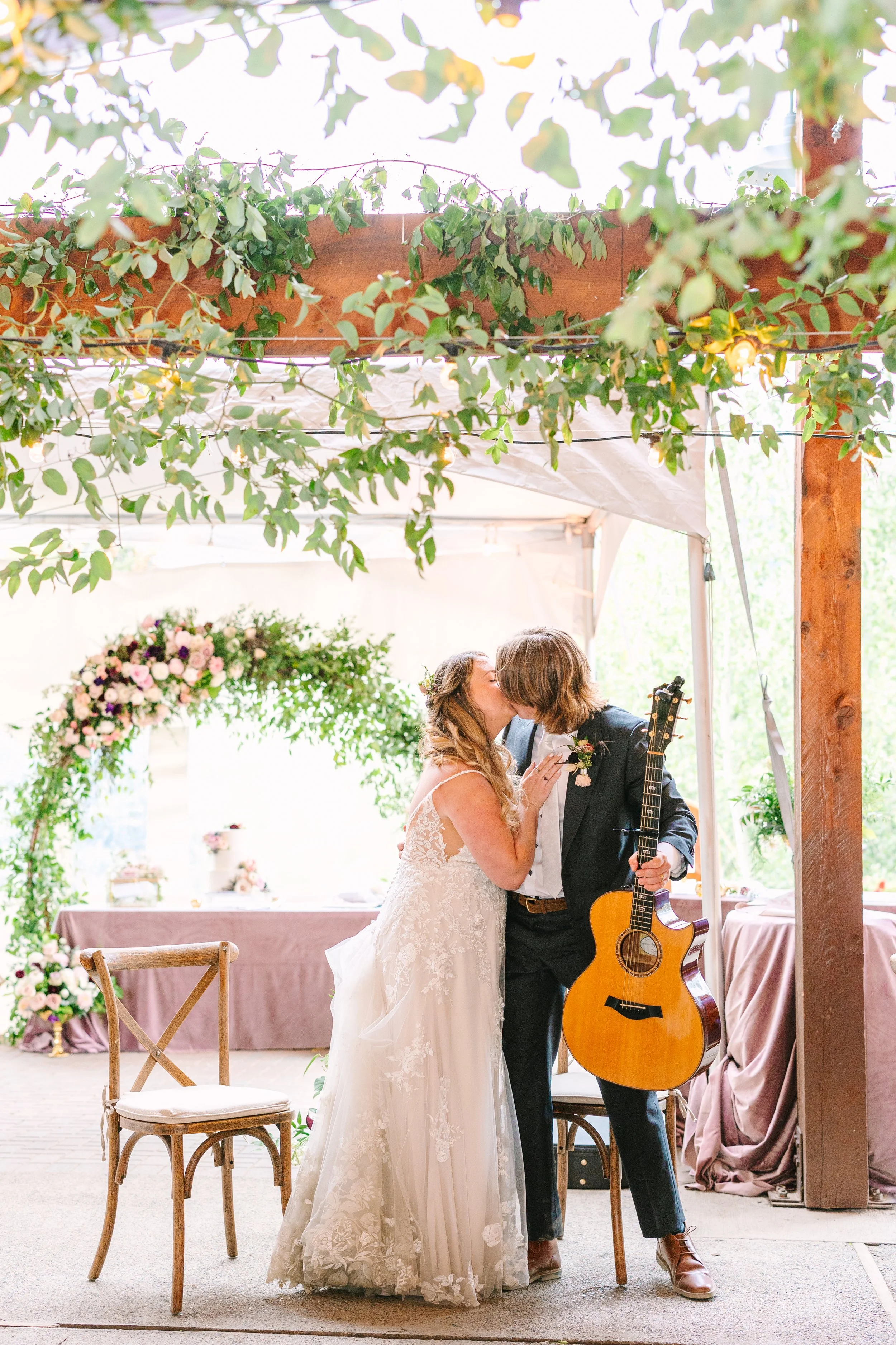 Shelby+AndrewWedding-MountainGarden-713.jpg
