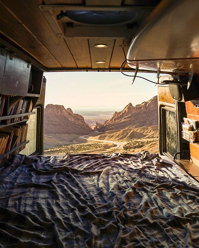 Woke up here 🙌🏼
Hoping a #vanlife couple books a shoot here some day!
#adventurewedding #wyomingbride #vanlifediaries #wyoming #medicinebow #allyouwitness #adventurebride #wyomingwedding
