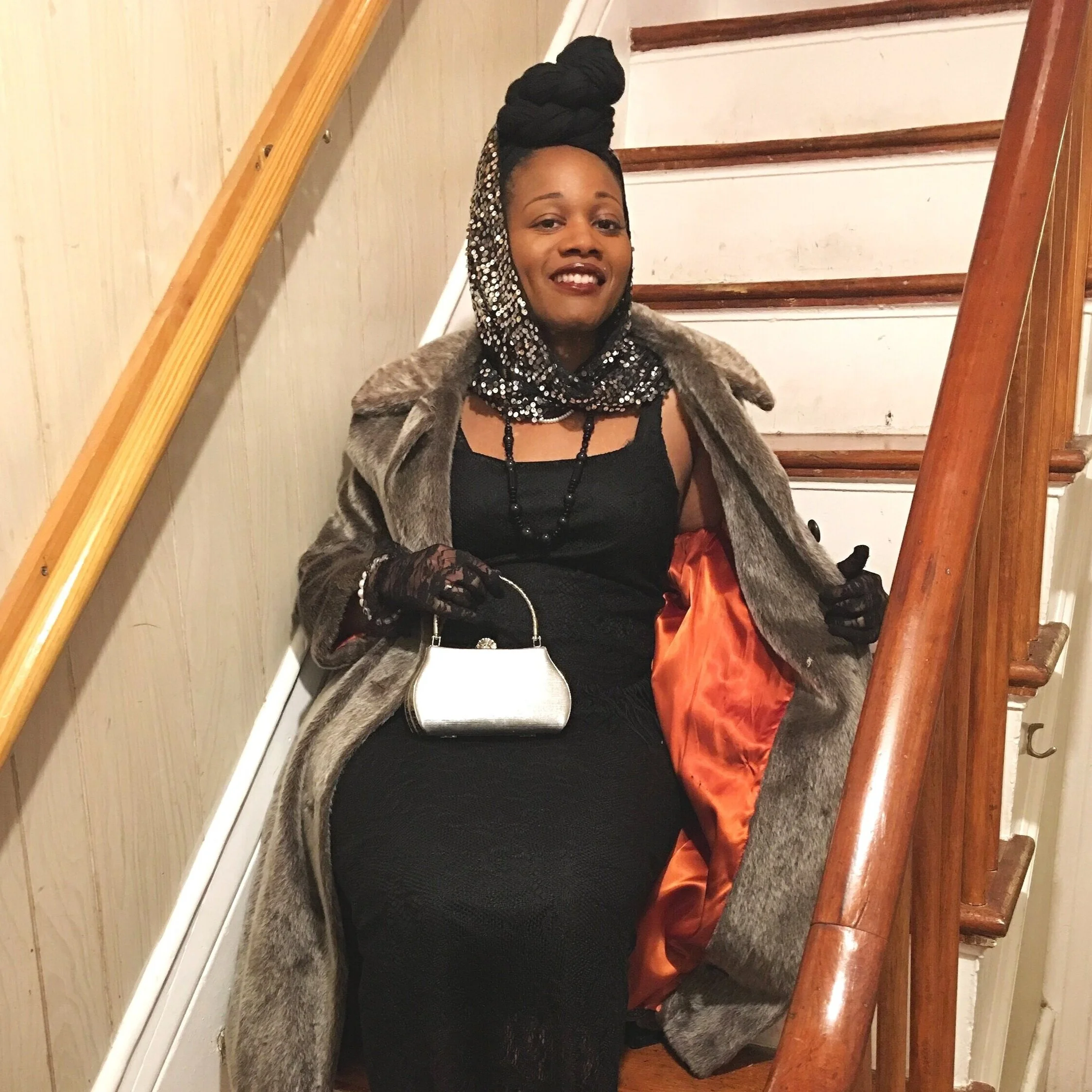 4 Tips on How I Put Together My New Years Costume For FREE!