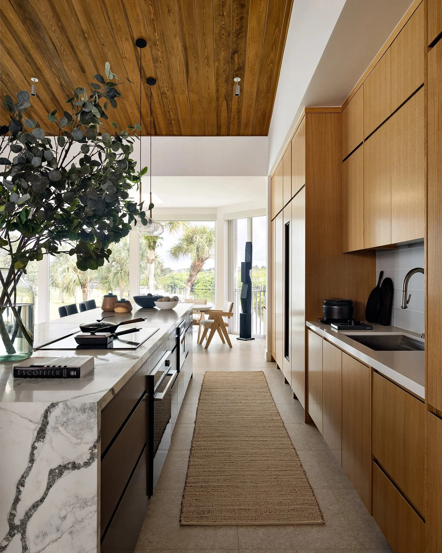 ADMIRALS COVE RESIDENCE