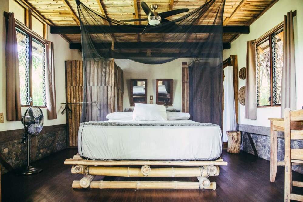 jungle house, selvista, interior bedroom. Ometepe accommodations for couples.jpg