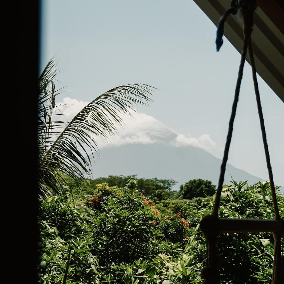The view from the afternoon...

Who doesn't wanna spend the holiday period waking up to this? 

See availability and pricing here

https://www.theselvistaexperience.com/book-here

#mangohouse #jackfruithouse #junglehouse #ometepeaccommodation #experi
