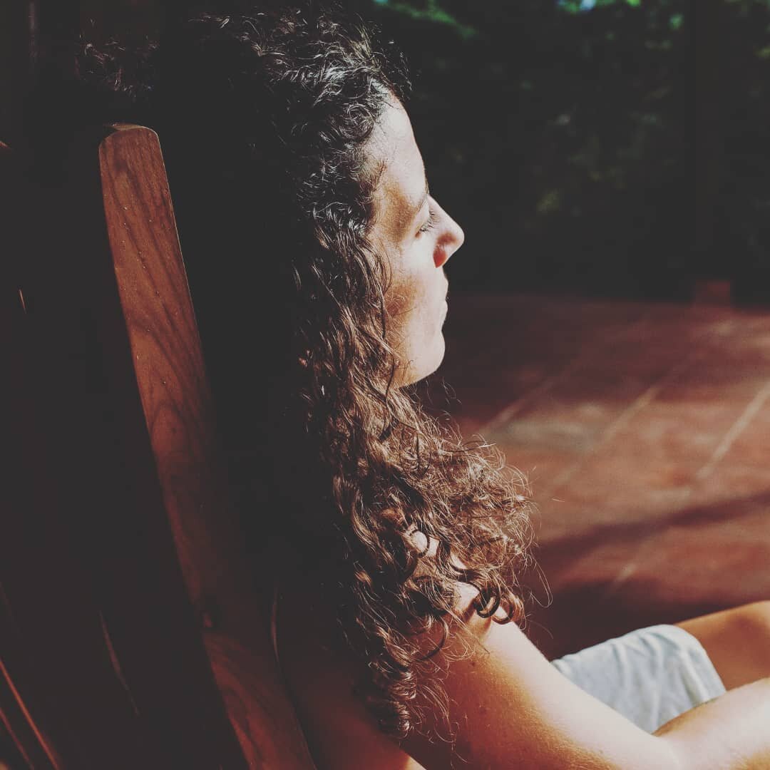 Hazy afternoons. What better way to while away the day than relaxing on our locally made wooden furniture with a good book...? We can't think of any. 

#pasatiempos #locallymade #experienceometepe #selvistaexperience #homesteadhouse #islaometepe #isl