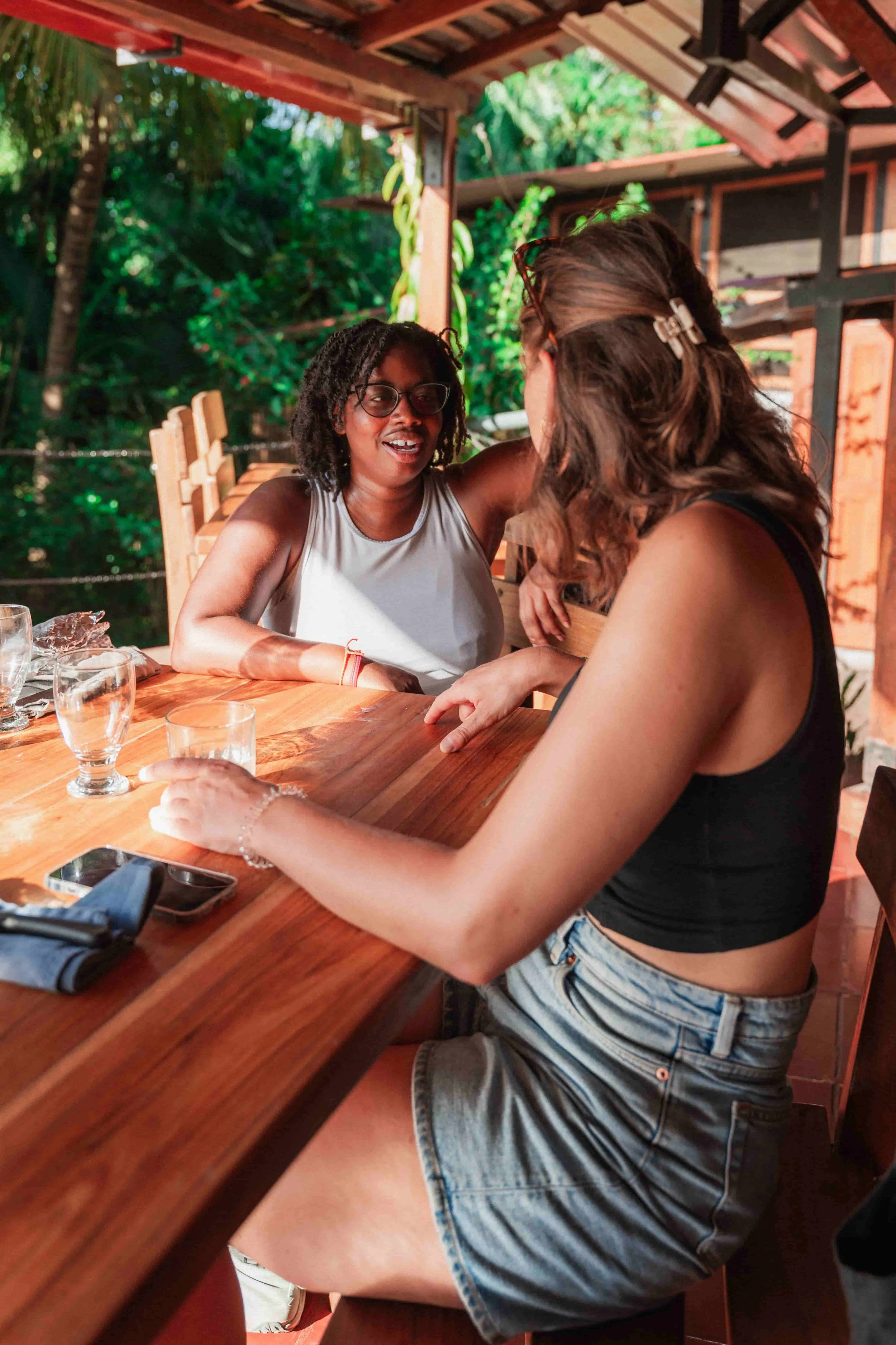 simon weidrich images 2025 Ometepe visitors to Zapote Ometepe restaurant outdoor dining.jpg