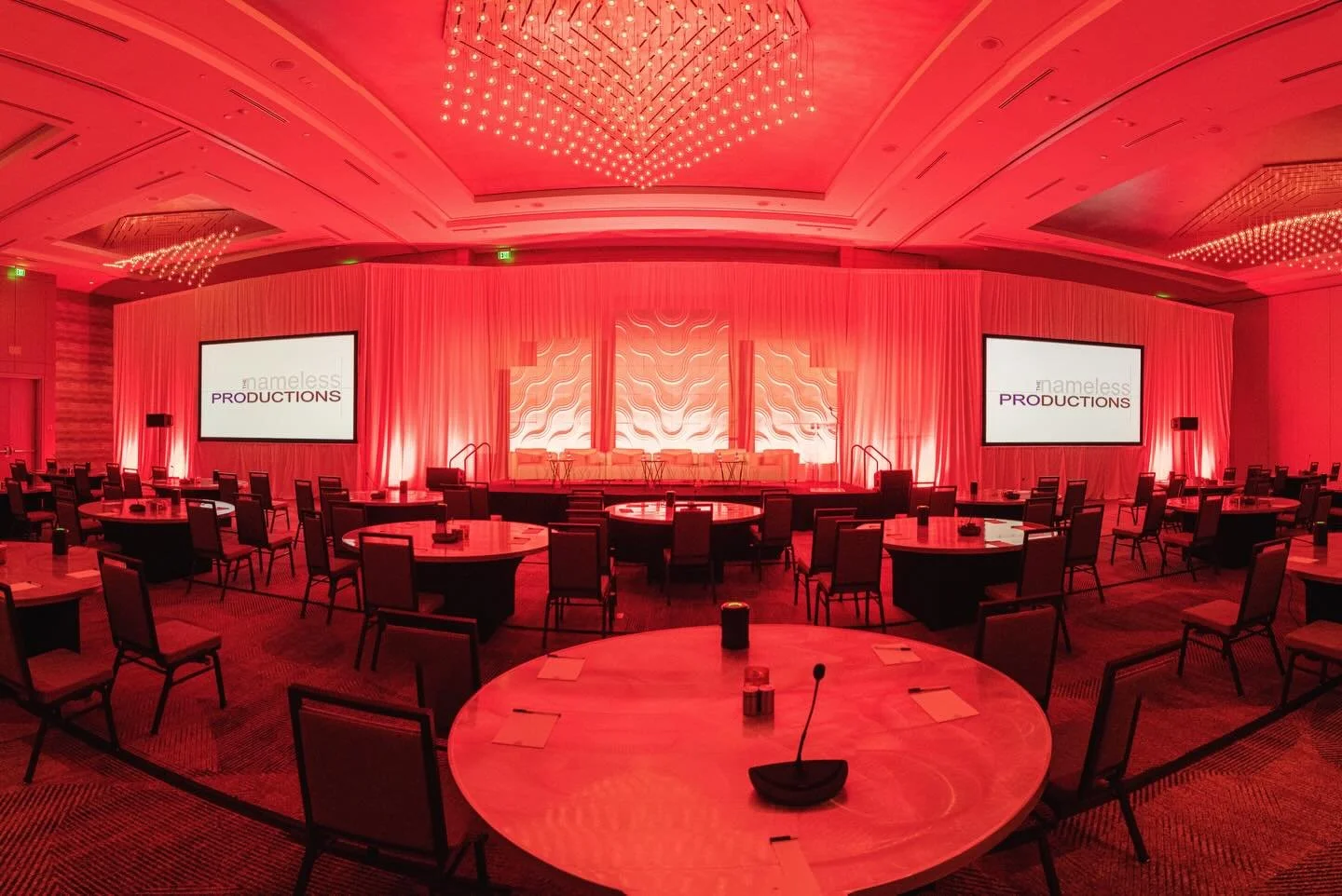 A simple, yet beautiful backdrop can really set the mood for a corporate meeting your attendees will remember!  #corprateevents #corprate #audiovisual #audiovisualproduction