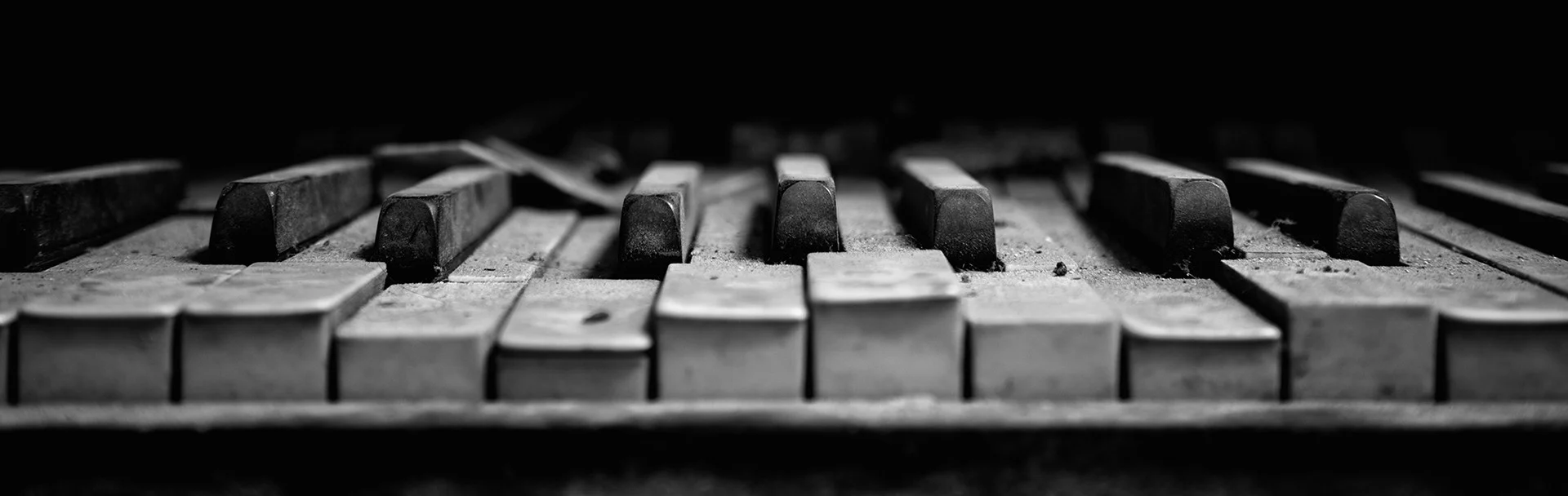 DGOIH-oldpiano1.jpg
