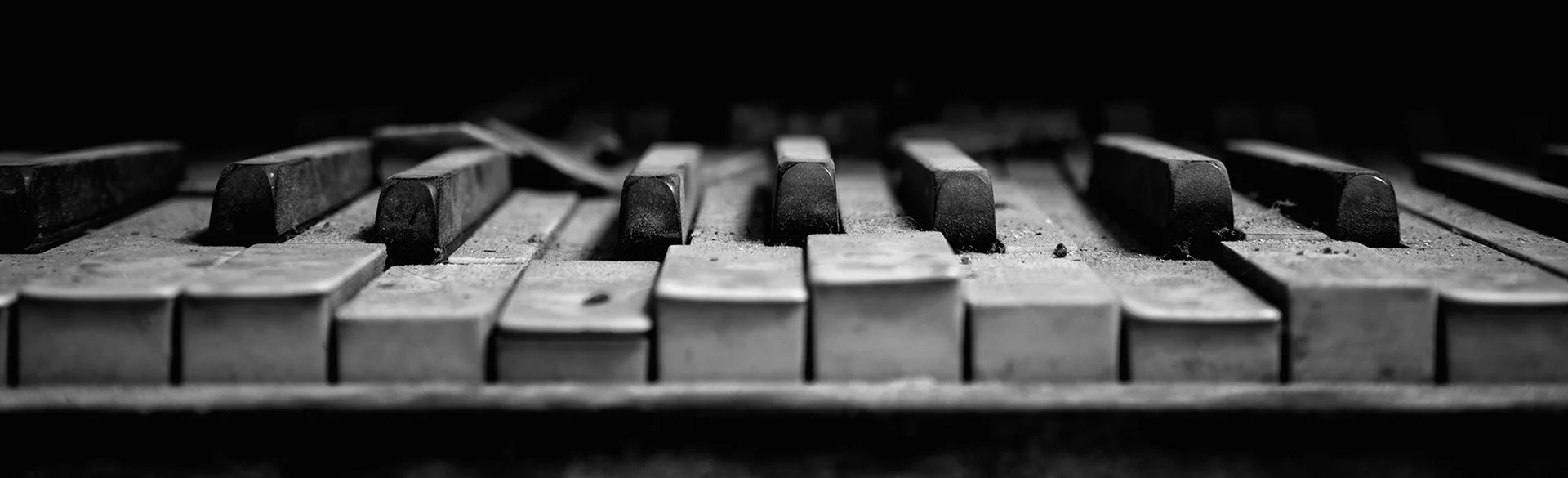 DGOIH-oldpiano1.jpg