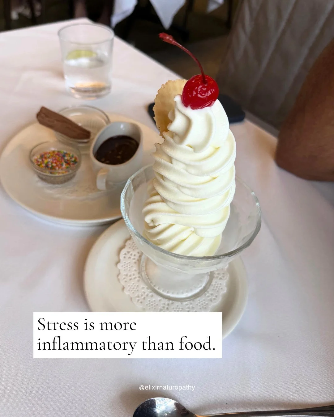 You cleaned up your diet, removed the gluten and dairy, and cut out all sugar, assuming you were 'doing everything right'.⁠
⁠
And yet&hellip; something still feels off. Sound familiar? 🤔⁠
⁠
With Hashimoto&rsquo;s and Graves&rsquo;, food can absolute