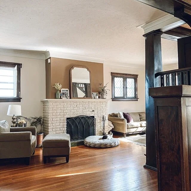 I needed a change of scenery during this work-from-home life and temporarily relocated my office to my dining room. Quiet mornings here are reminding me all of the reasons why I love this house so much. Furry dog bed and all. 🖤