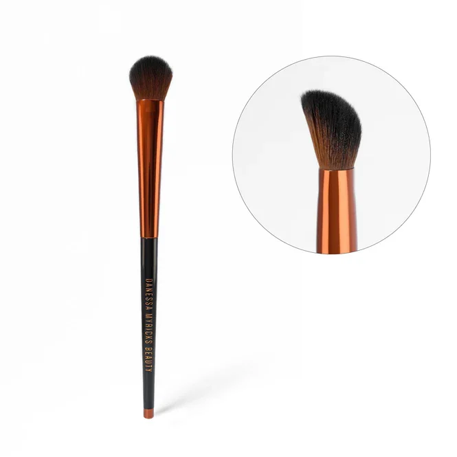 DANESSA MYRICKS - Yummy Face 3.0 All Over Concealer Brush