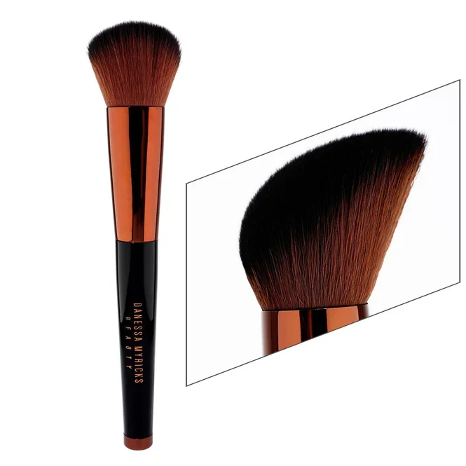 DANESSA MYRICKS - Yummy Face 1.0 All Over Complexion Brush