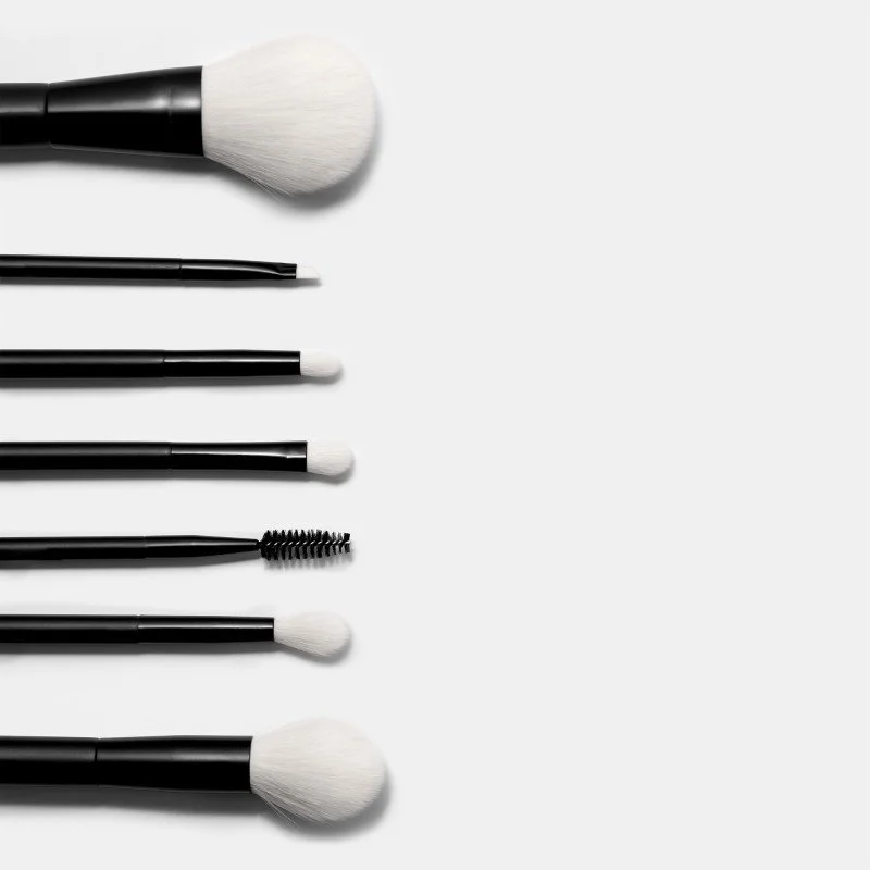 brush-tube-makeup-set-black (3).jpg