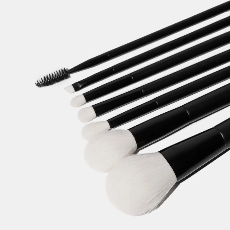 brush-tube-makeup-set-black (1).jpg