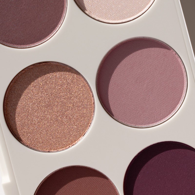 inglot-playinn-creach-peach-eyeshadow-palette (3).jpg