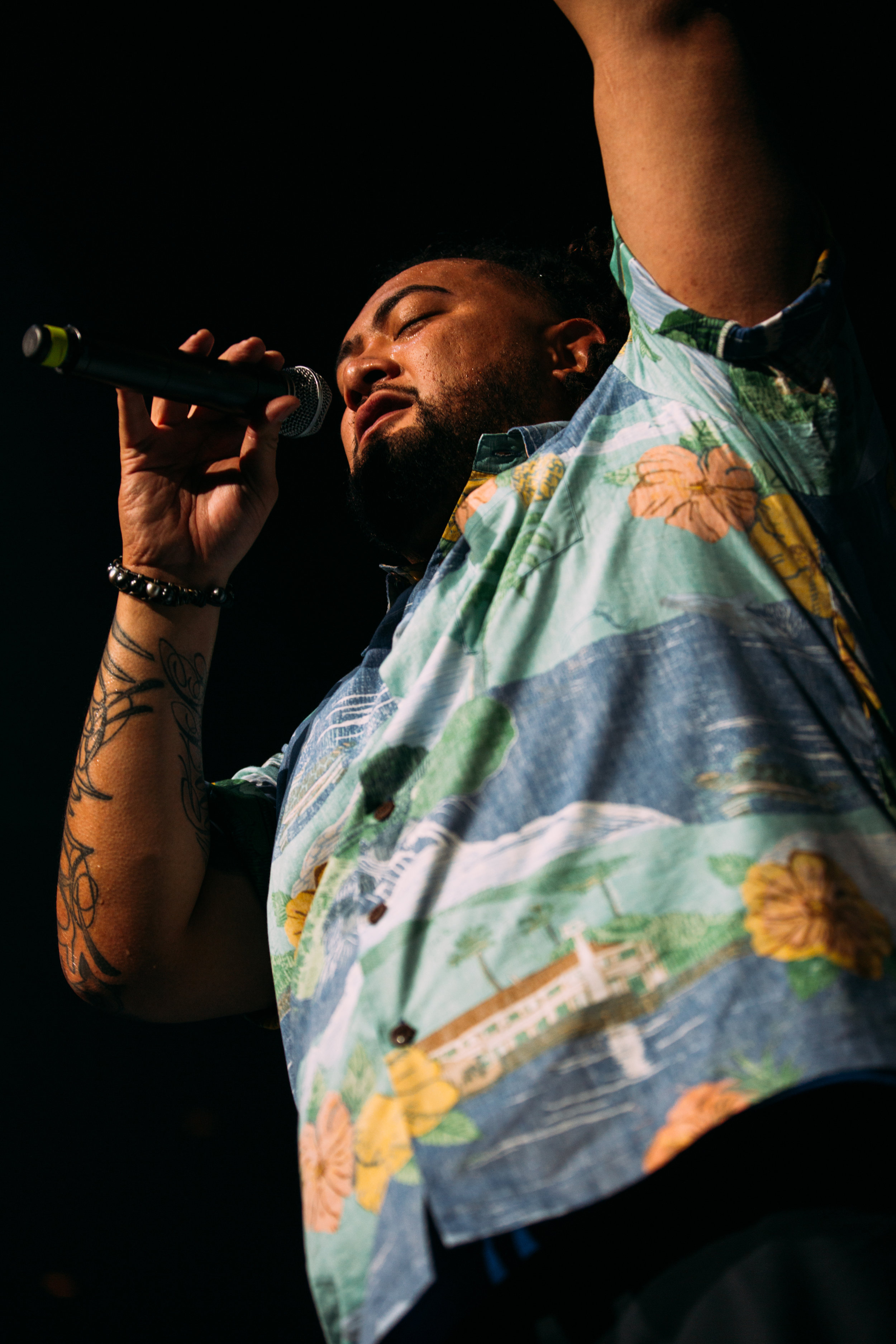 Hawaii photographer, Lifestyle photography, genkimedia, Genkiphotos, Hawaii product photography, Oahu photographer, Hawaii event photography, Eli Mac, J boog, Hawaii concert, Damien Marley 