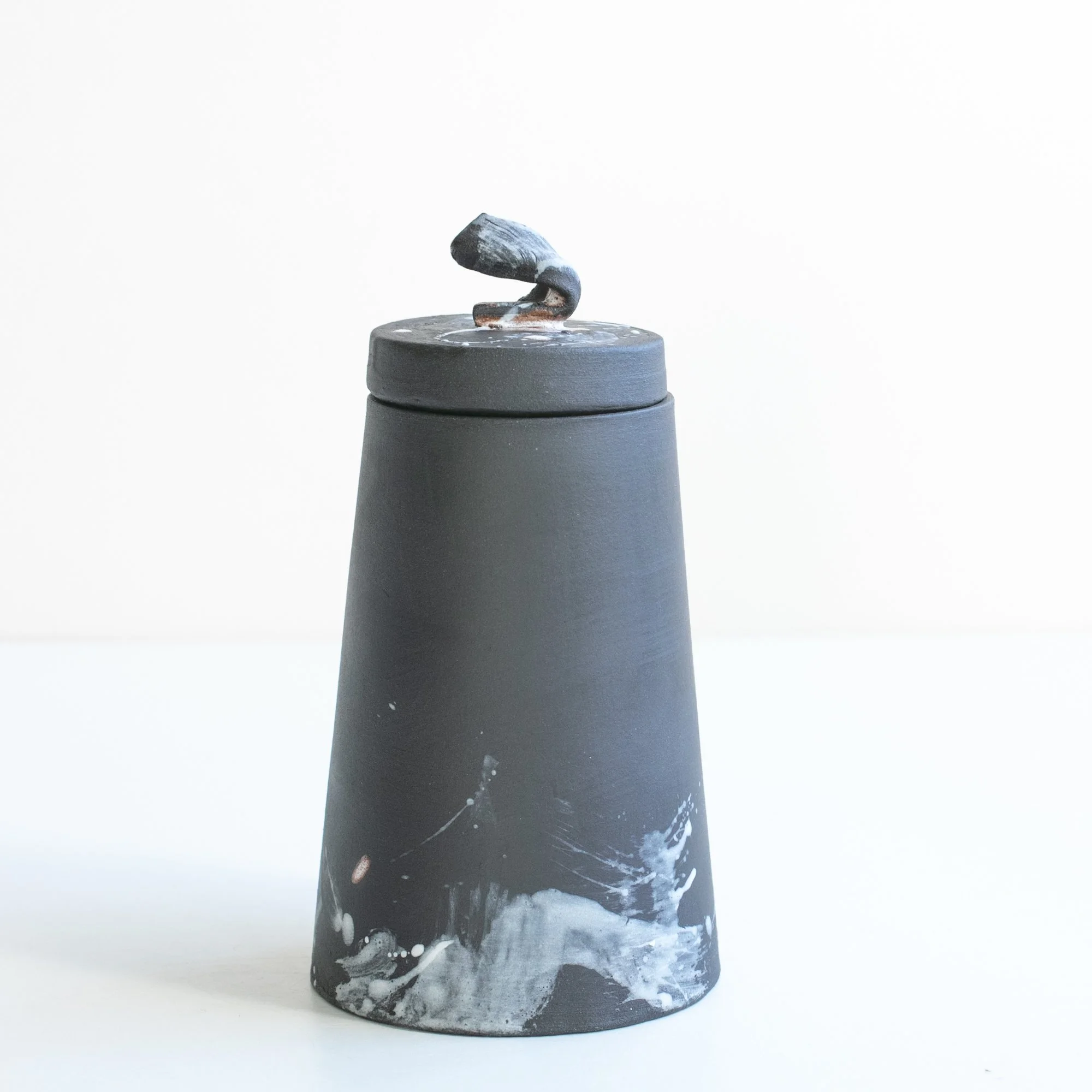 lidded vessel spirit arm sq 144.jpg