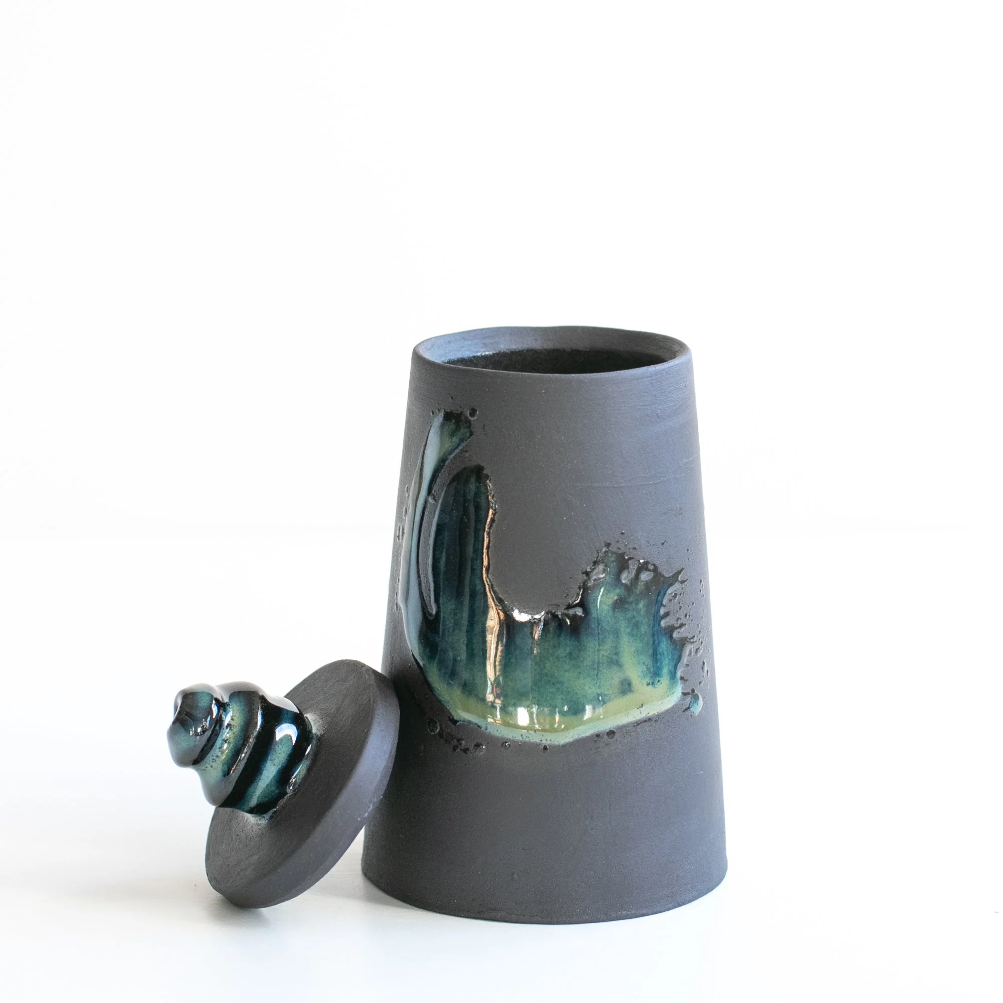 lidded vessel blue lid off sq 144.jpg