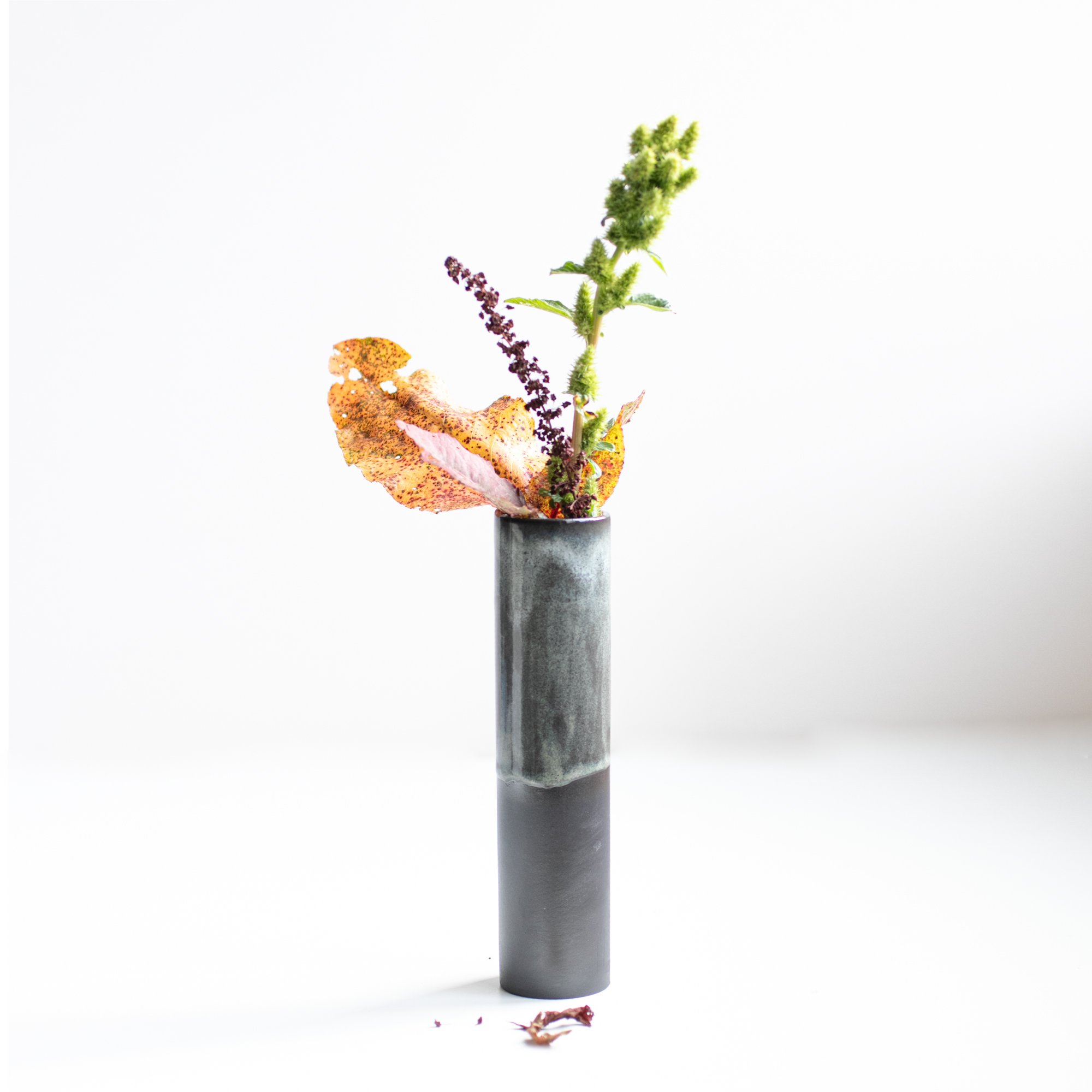 Vase Silver Autumn flora sq.jpg