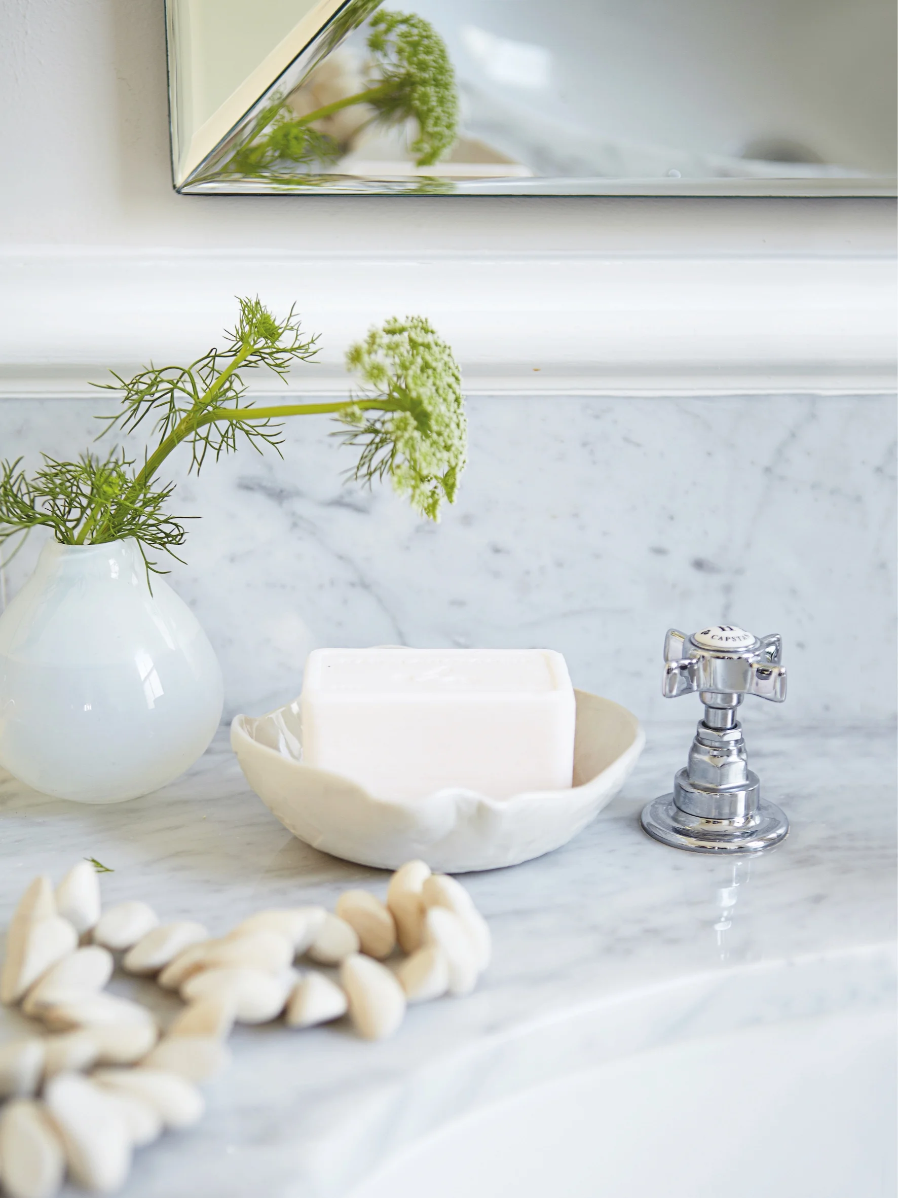 Architecture and interior finishes Minky Lidchi in collaboration with Julia Twigg, interiors Karin Lategan of Formist. Photographs Greg Cox, styling Jeanne Botes.
