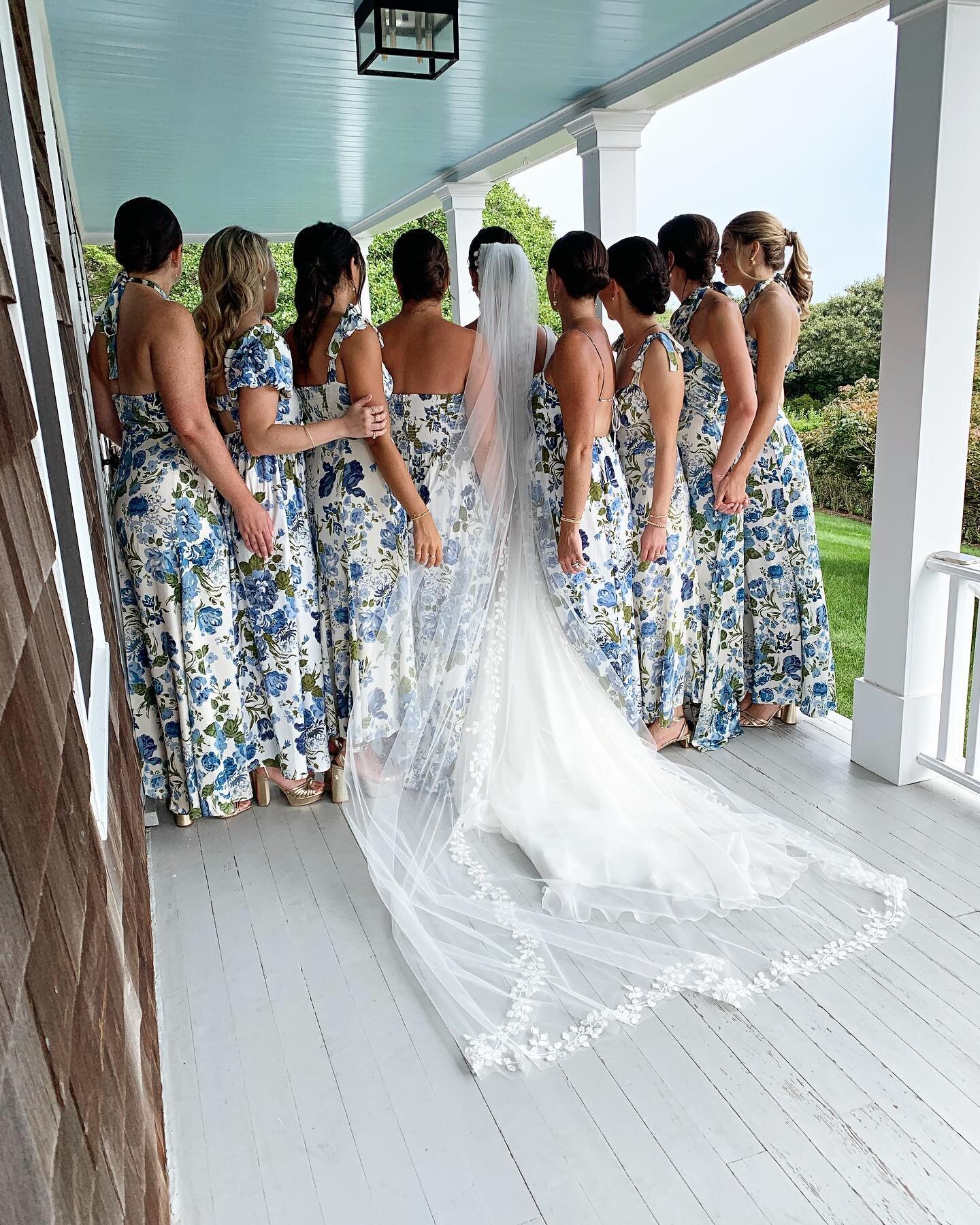 We love an on-site candid photo for the memories of your special day! 🤳🎞

Venue: @360east 🌊 
Hair + Makeup: @sincerelysomethingborrowed 🤍
Getting ready location: Amagansett @airbnb 
Photographer: @cappyhotchkiss 📸

Sincerely Something Borrowed |