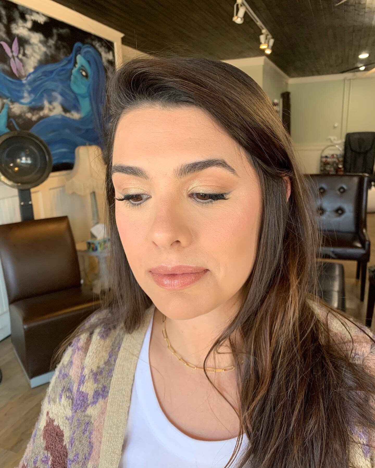 Hair and makeup trials are a great way to see your wedding day vision come to life! 

For appointments, please email: sincerelysomethingborrowed@gmail.com

Makeup: @sincerelysomethingborrowed 
Venue: @westhamptoncc 

#sincerelysomethingborrowed #sinc