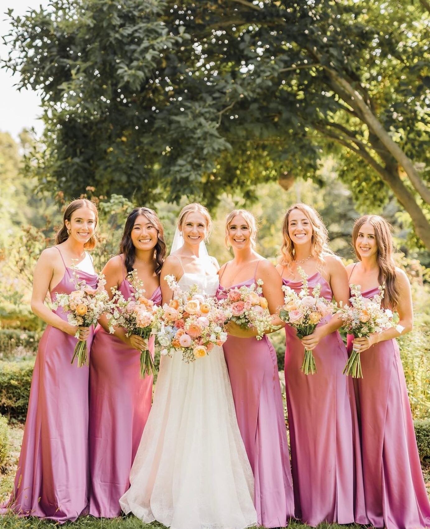 The group shots 📸  are our favorite 🎞

Hair + Makeup: @sincerelysomethingborrowed 
Photo:  @whitepearphoto 

Sincerely Something Borrowed | Hamptons 🤍

A Hamptons based hair + makeup team
For an out East Bride &mdash; based out of The Hamptons 🌊 