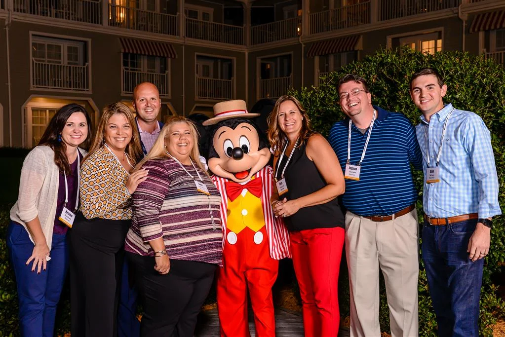 Bloomin Brands-whole crew.jpg
