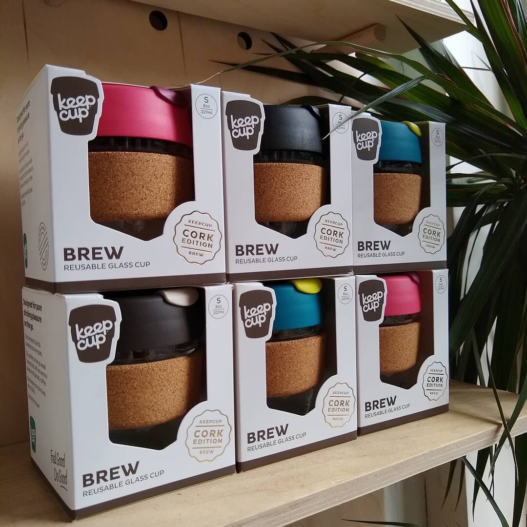 Lots of new glass @keepcup in stock!! We've got both the cork and rubber band types. (and still lots of classic keepcups too)

Lost a bit of your keepcup? Swing by, we've got spare bands and inserts too

#coffee #reuse #keepcup #anotherwhalesaved