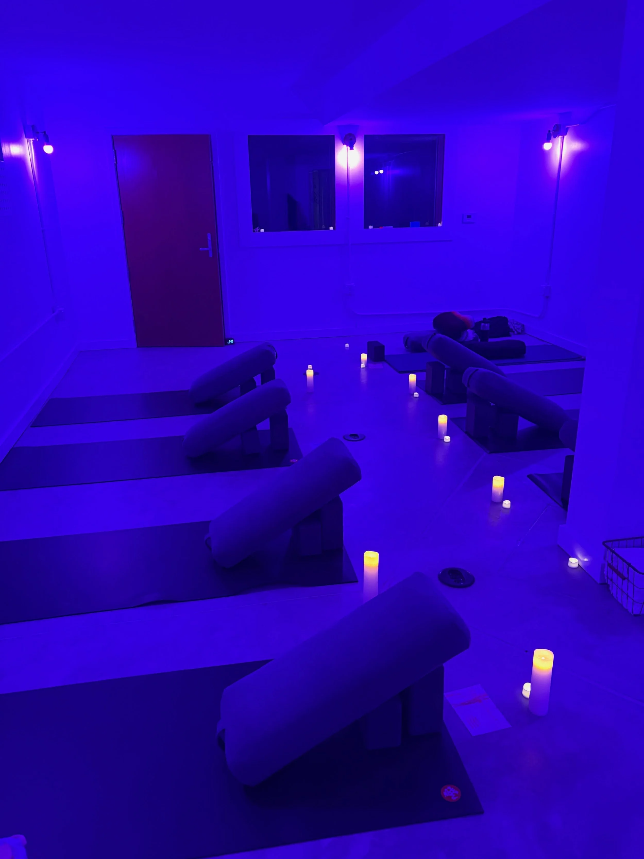 Alaafia friends, if your Sunday is open, consider joining us for Sound Temple Healing @boardinghouse_arts 
💫
I had the pleasure of co-creating a container of healing and beauty with @sufiaikbaldoucet and @hellawitchyreadings last Sunday, and it was 