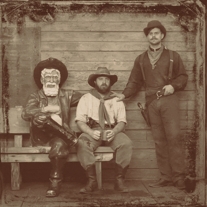 Cinemagraph_Knotts-Berry-Farm_Ghost-Town-Alive_Bench.gif