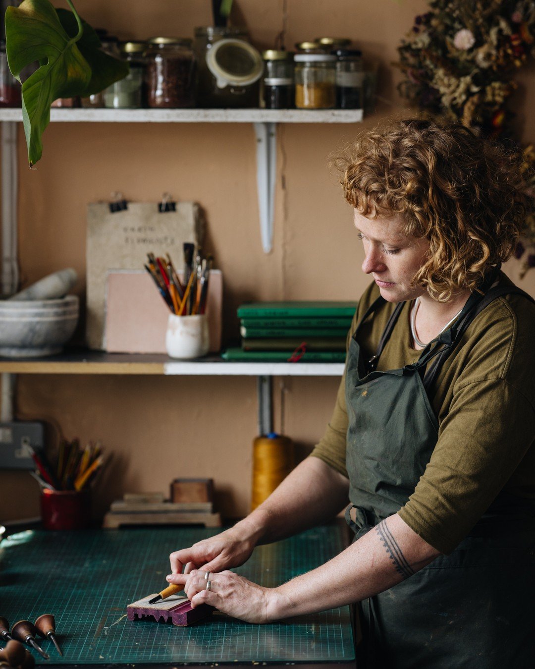 Long days fuelled by tea and brownies, I had the enormous privilege to photograph this new book by the wonderful Rosanna Morris. Working with Rosanna was extremely inspiring and I can't wait for the world to see her book that is out on Friday! If you