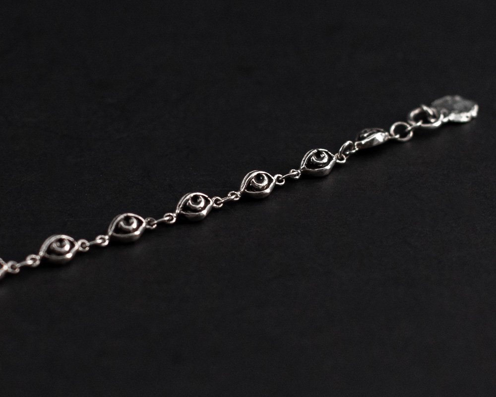eye-bracelet-2.jpg