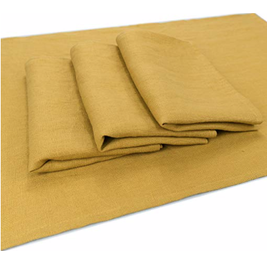 Golden placemats and napkins
