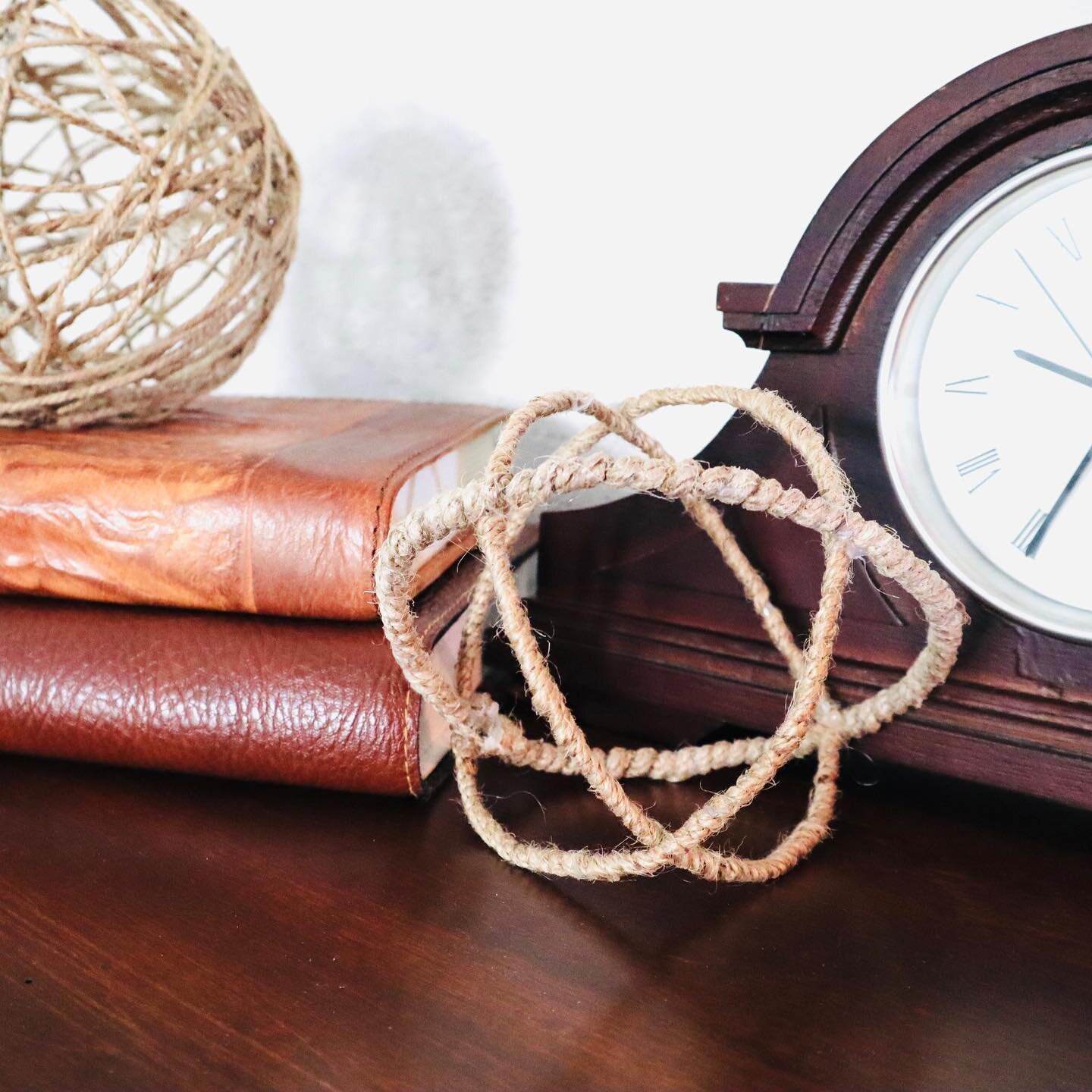 These twine balls are great for decorating any empty spots in your home. I use stacked books on the entryway table and swapped out my usual paper hydrangeas with these decorative jute balls. Check out how to make 6 different versions of these in my l